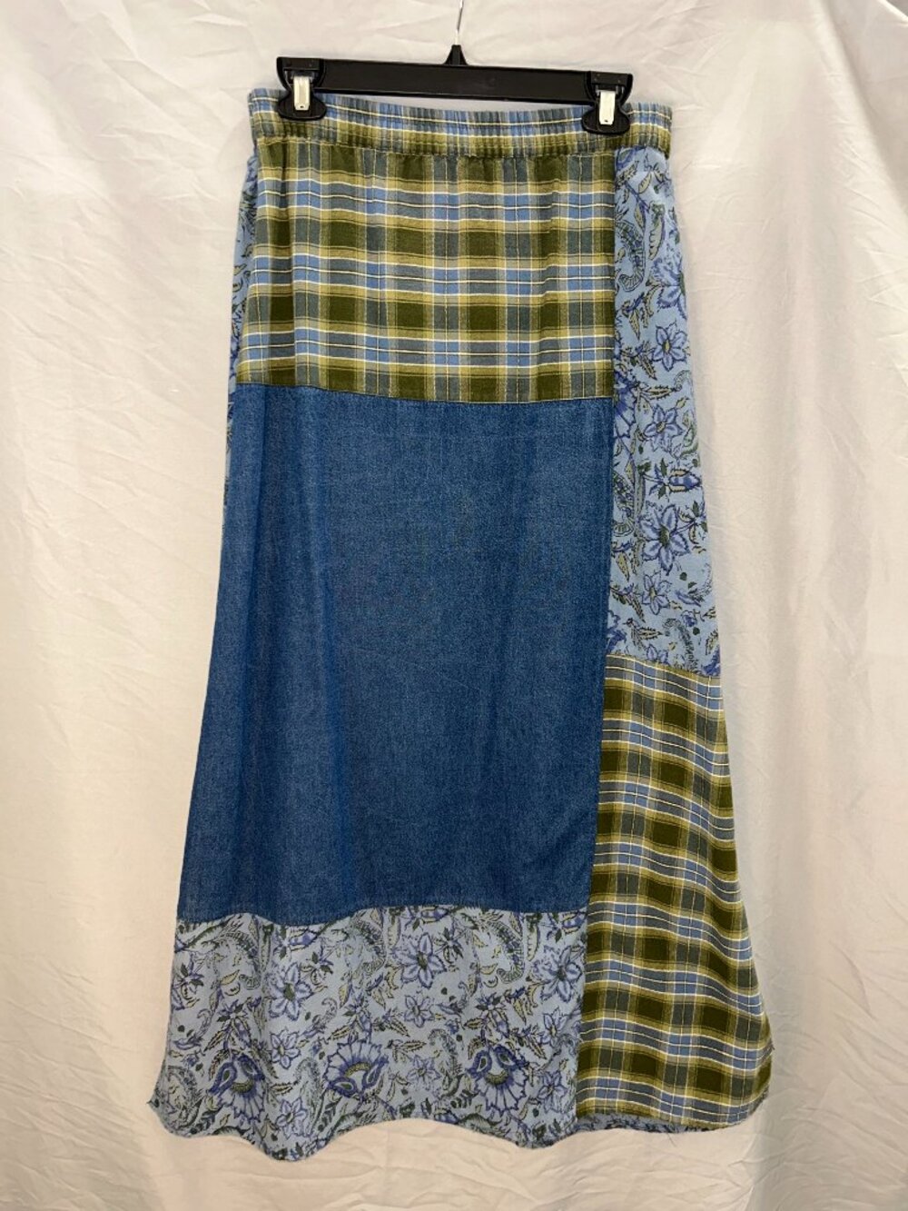 SUN RIVER Clothing Co Plaid, Denim, Linen Blend Patchwork Skirt Size Medium Boho